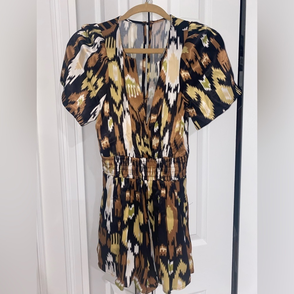 Anthropologie Somerset Romper In Ikat Print
Bronze Size XS NWT